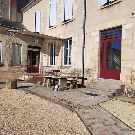 Au P'Tit Gueul'Ton Panzió Les Aix-d'Angillon Kültér fotó